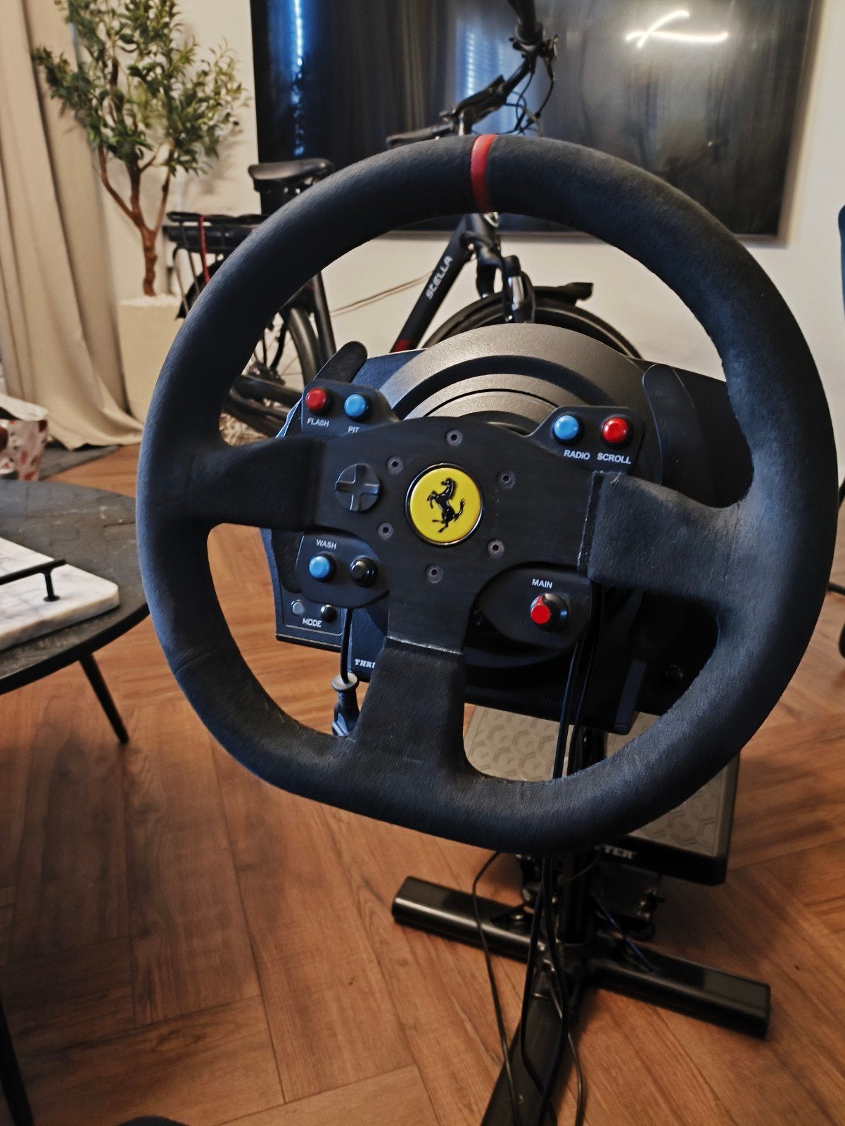 Thrustmaster T300 RS Ferrari Alcantara + Playseat Evolution, Ophalen, Zo goed als nieuw, Playseat of Racestoel
