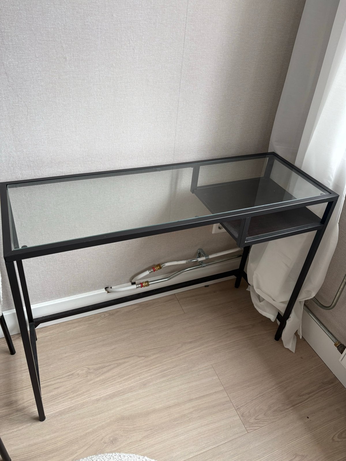 Glazen bureau IKEA - Stijlvol en Compact, Ophalen, Zo goed als nieuw, IKEA, Computerbureau