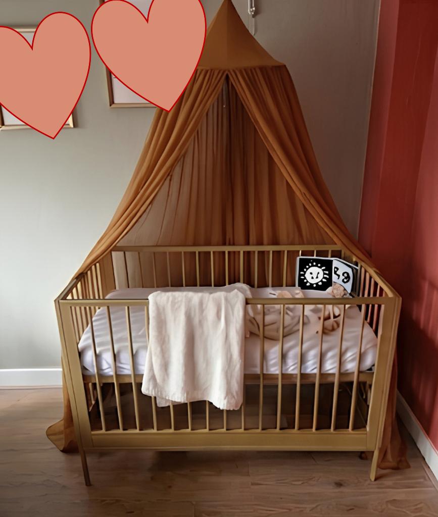 Stijlvol Coming Kids baby ledikant – goudkleur, Ophalen, Gebruikt, Ledikant