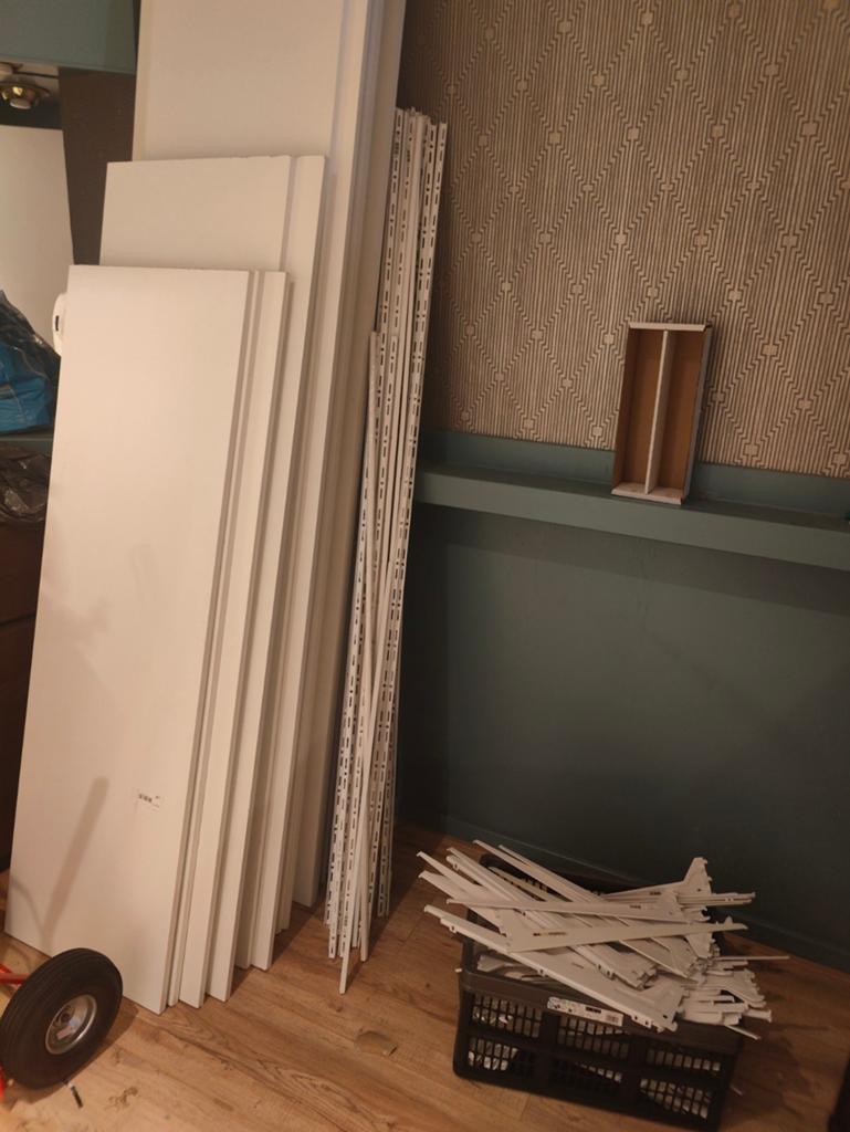 Witte planken en rails voor wandrek/kast systeem, Ophalen, Gebruikt