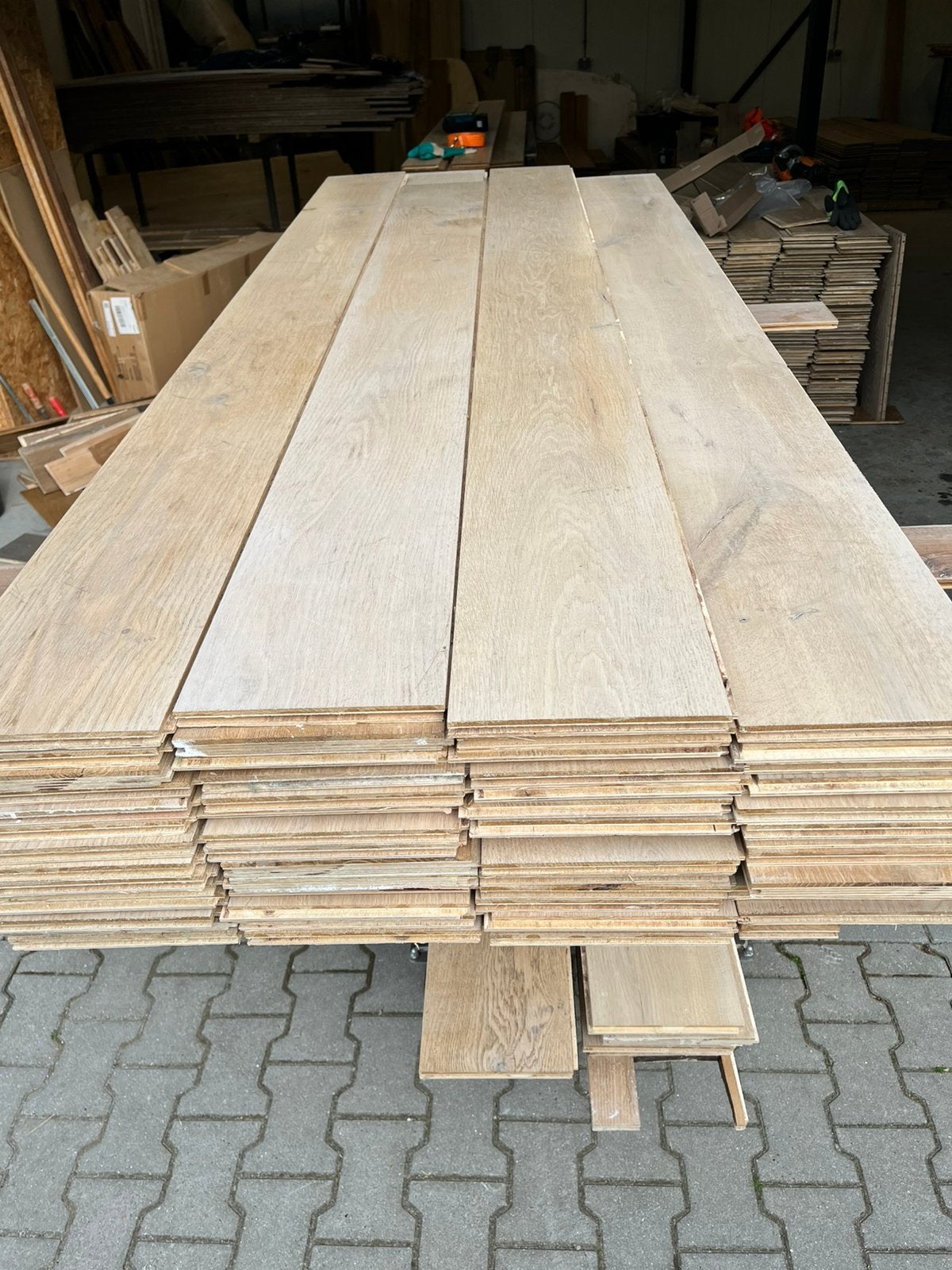Eikenhouten vloer multiplank 21.5cm breed 32m2 240 cm lang, Ophalen, Gebruikt, Vloerdelen of -planken, 10 m² of meer