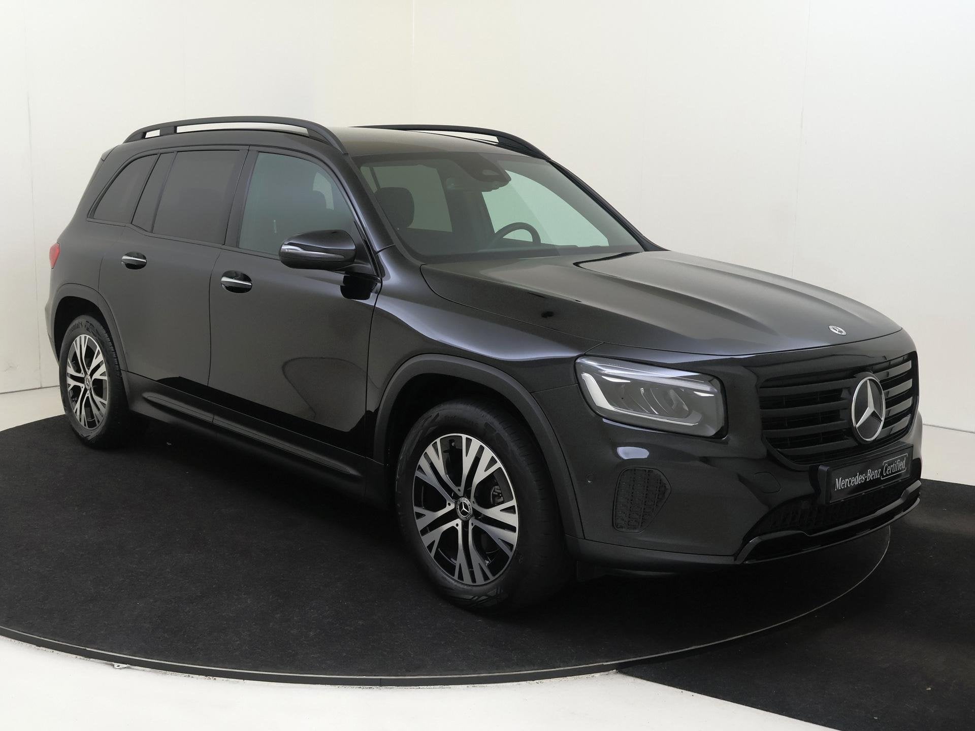 Mercedes-Benz GLB 180 Luxury Line / Night/ Sfeerverlichting/, Auto's, 136 pk, Gebruikt, 4 cilinders, Zwart