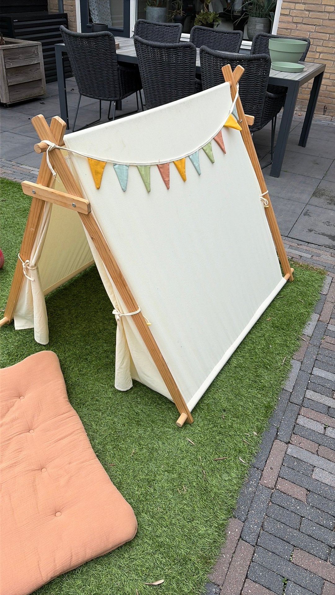 Leuke speeltent van petite amelie, Ophalen, Zo goed als nieuw