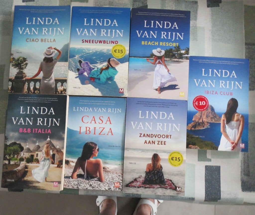 Thrillers van Linda van Rijn Vaste prijs € 4,00 per stuk, Ophalen of Verzenden, Gelezen
