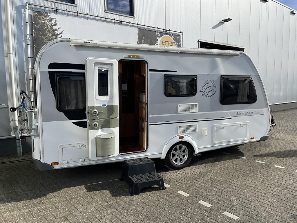 Knaus Sudwind Silver Selection 460 EU ENKELE BEDDEN-MOVER-VT, Standaardzit, Bedrijf, Schokbreker, 4 tot 5 meter