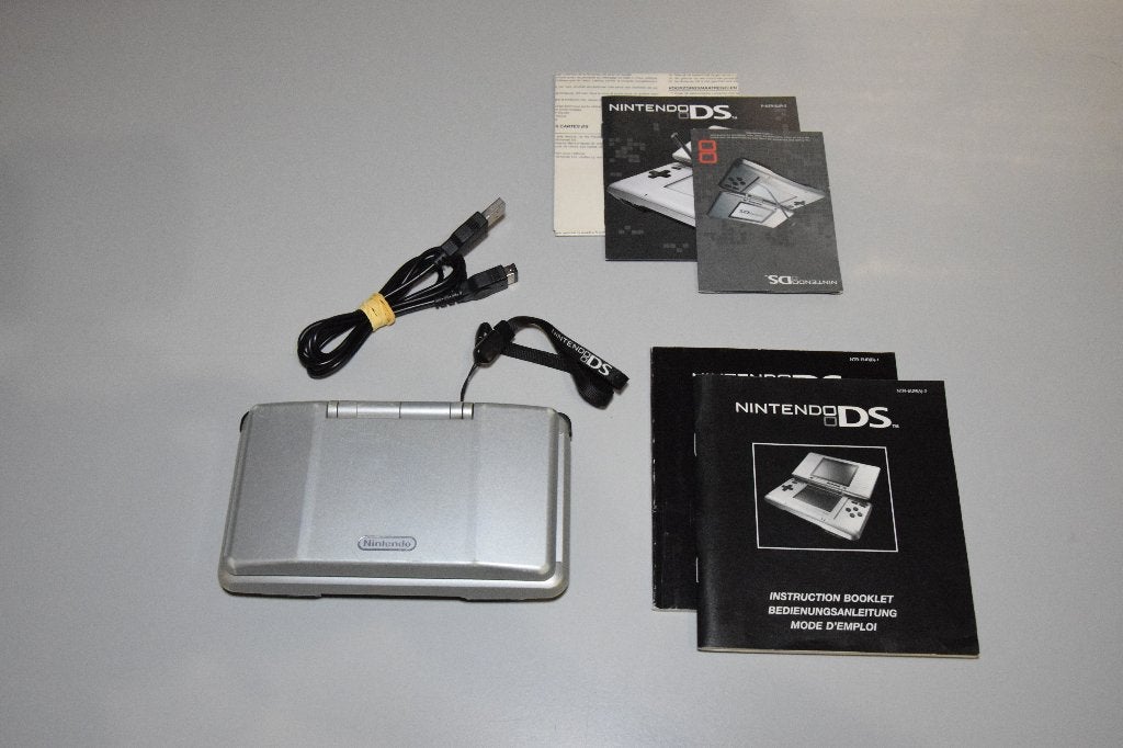 Nintendo DS Original / Phat (NDS) met Handleidingen, Ophalen of Verzenden, Gebruikt, Zilver, DS Original of Phat