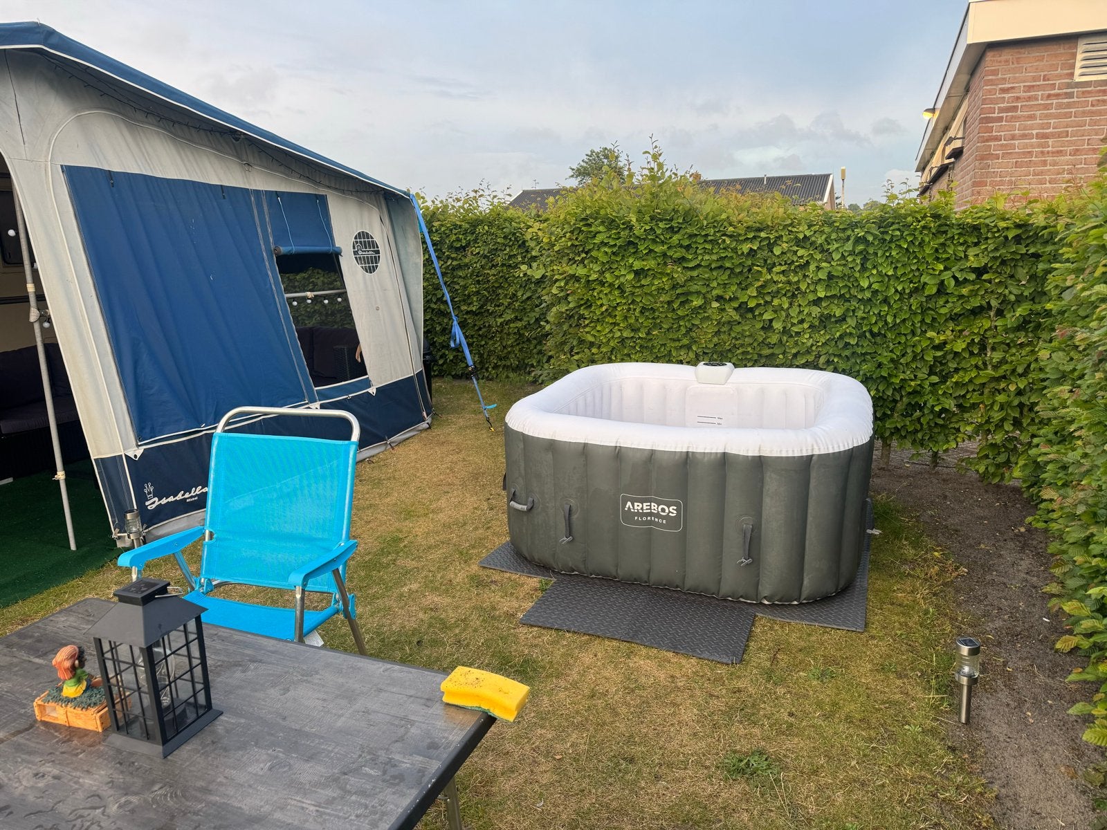 Opblaasbare Spa Bubbelbad Jacuzzi - AREBOS Florence, Ophalen of Verzenden, Zo goed als nieuw, Afdekzeil, Opblaasbaar