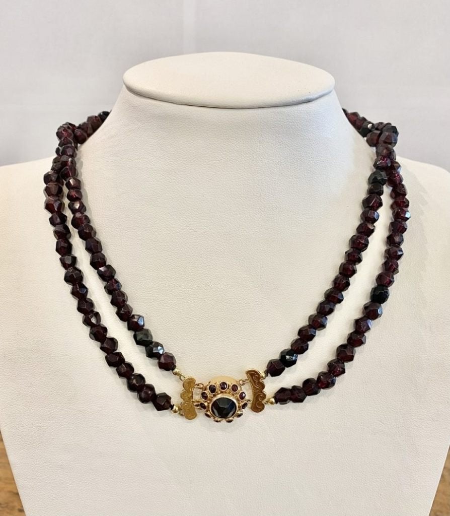 Granaat Collier met 14K Gouden Sluiting, Ophalen of Verzenden, Zo goed als nieuw, Info@kleenedelmetalen.nl, Goud
