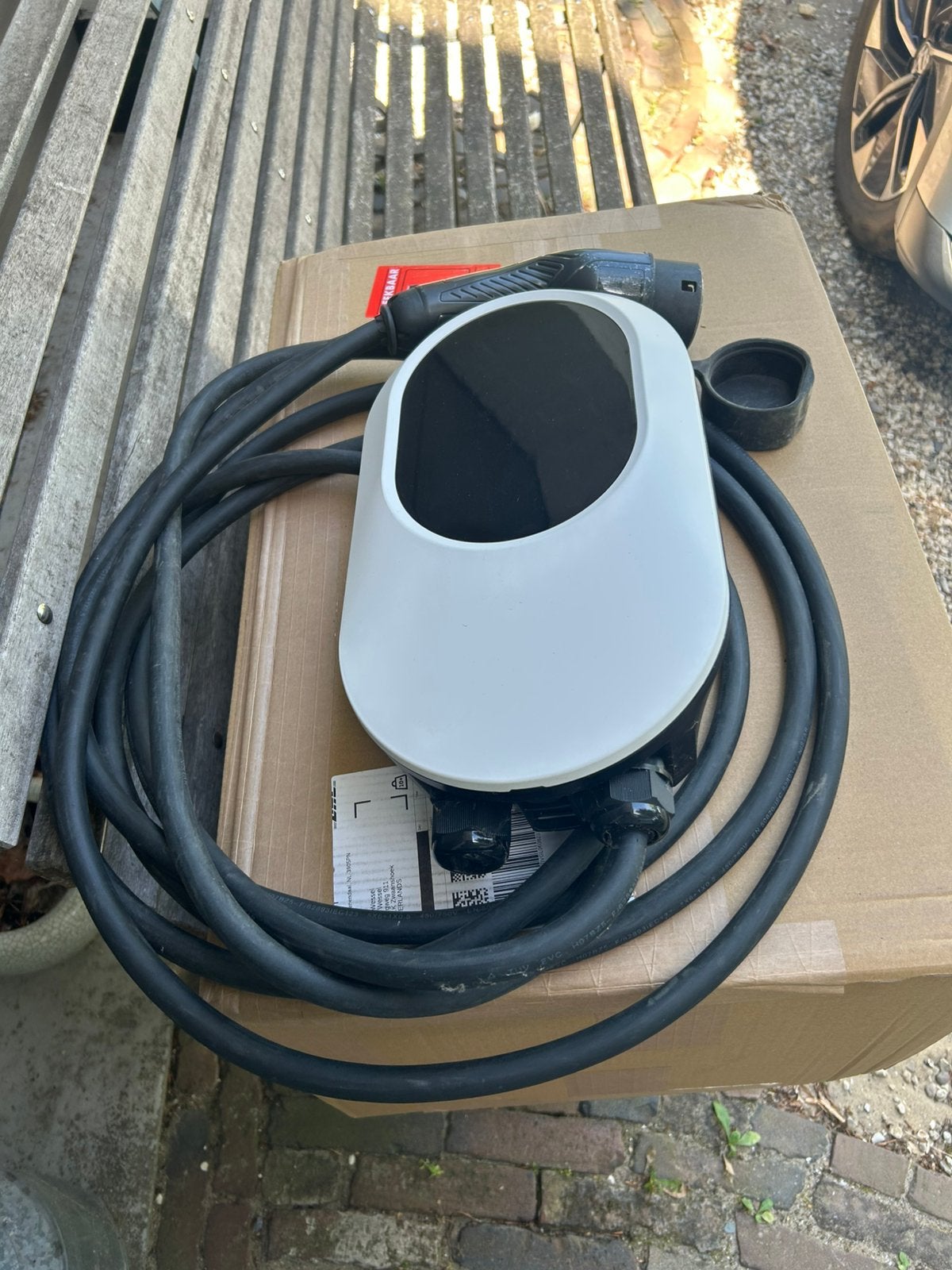 EV laadpaal “Volt Time One” wandmontage, Ophalen, Zo goed als nieuw, Laadpaal en Laadkabel