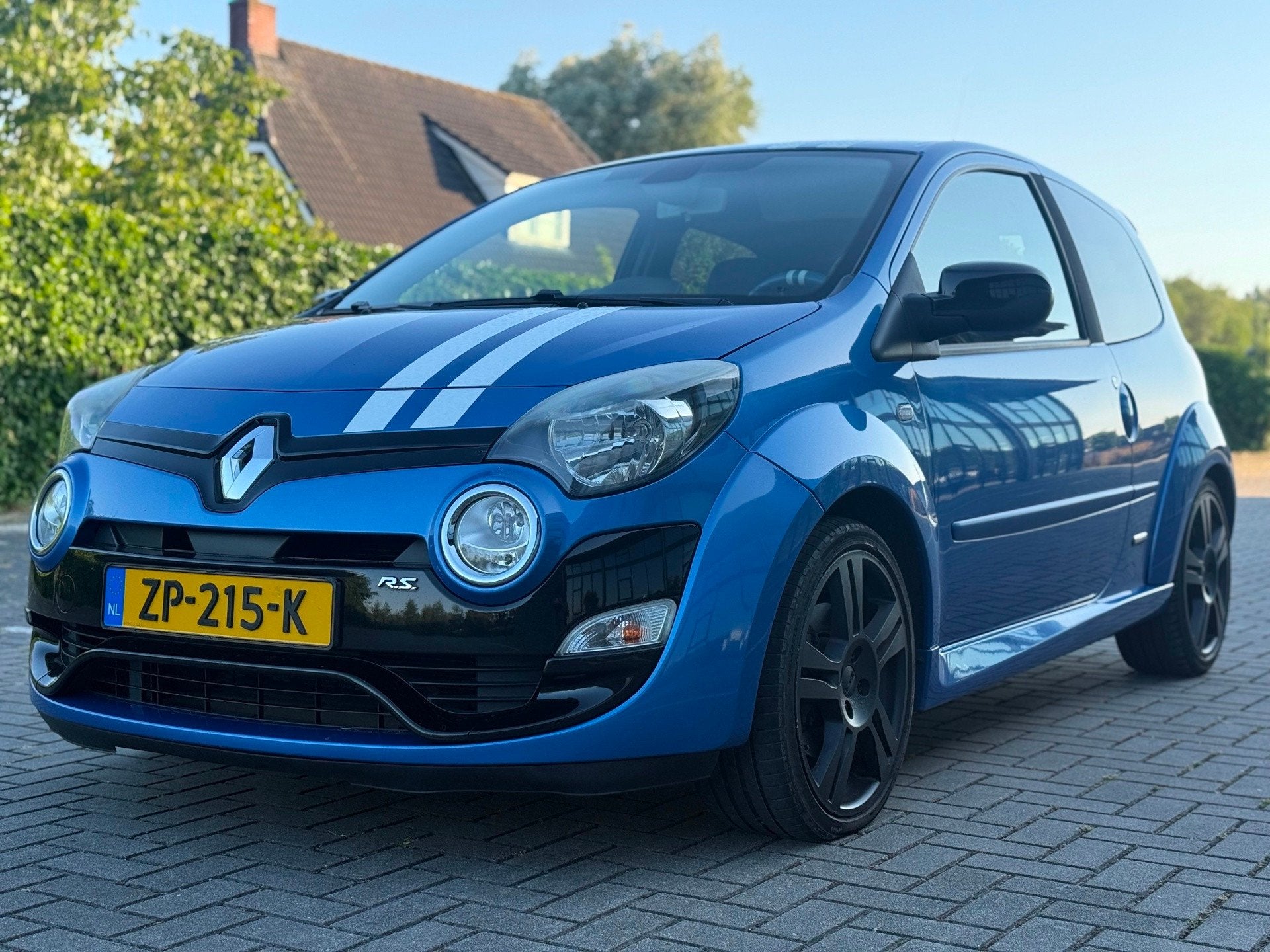 Renault Twingo 1.6 16V RS Airco Cruise Elekpakket Leder, Auto's, Renault, Voorwielaandrijving, Gebruikt, 31 €/maand, 4 cilinders