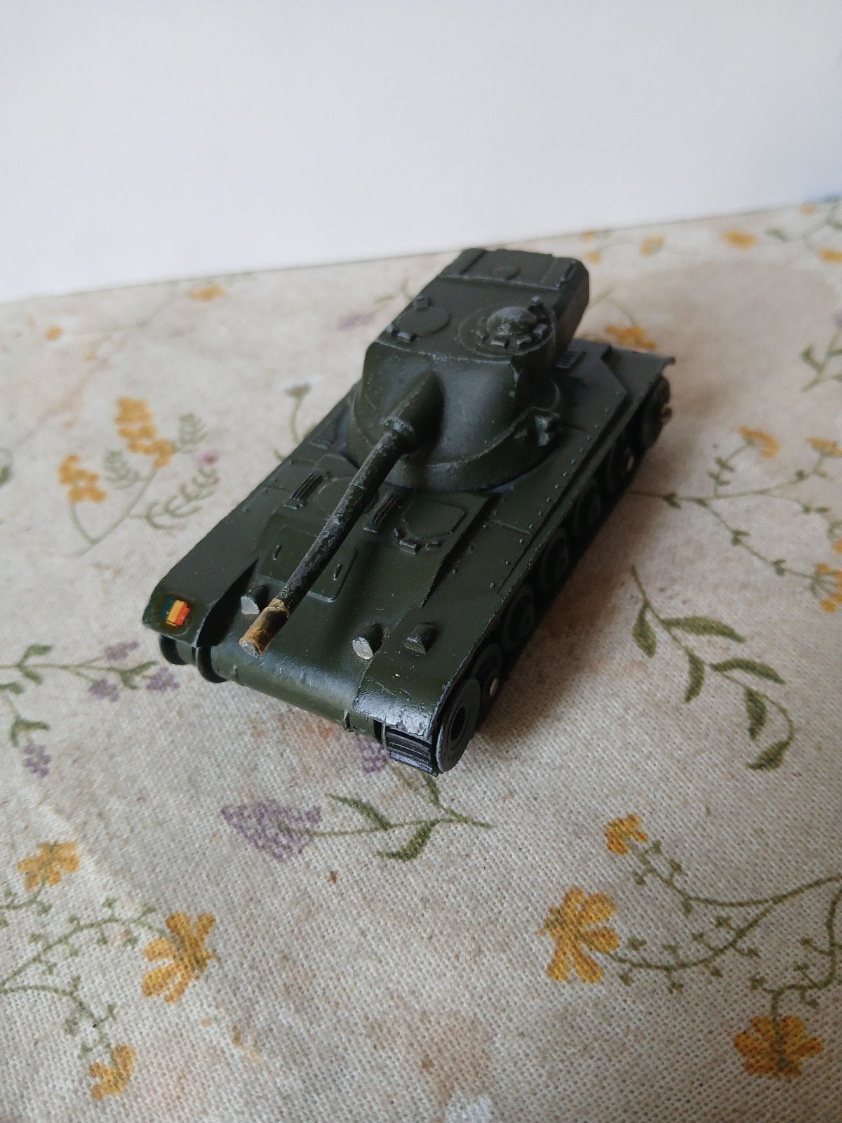 Char AMX  tank. Dinky toys France 80C, mist 1 rupsband, Ophalen of Verzenden, Dinky Toys
