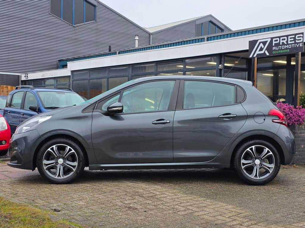 Peugeot 208 1.2 PureTech Blue Lion |AIRCO|CRUISE|NAVI|LMV, Voorwielaandrijving, Stof, Gebruikt, 1199 cc
