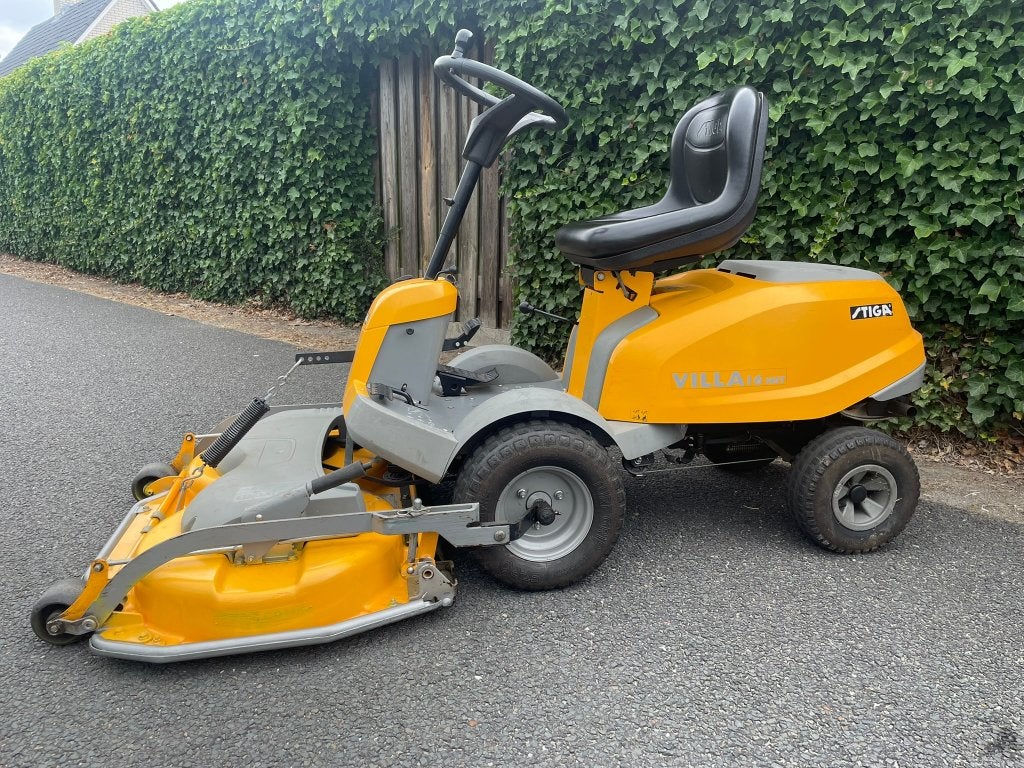 Gebruikt Stiga Villa 16 HST Maaidek 105 cm, Frontmaaier, Ophalen, Gebruikt, Lange Dreef 11, Netherlands@support.stiga.com