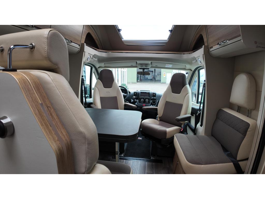 Adria Matrix Plus 670 SL ENKELE BEDDEN + HEFB, Caravans en Kamperen, Chemisch toilet, Standaard zit, Fiat, Bedrijf