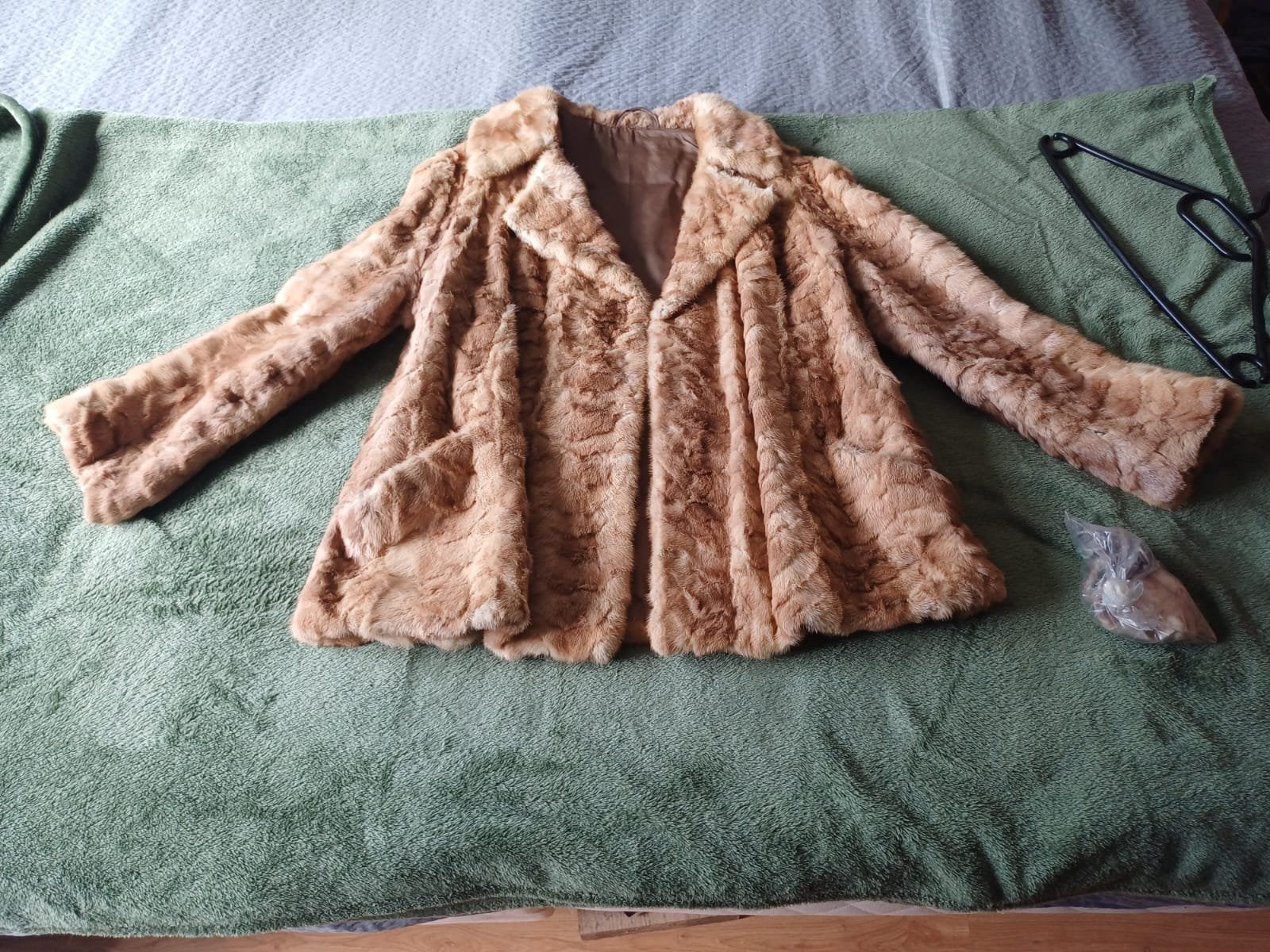 Bontjas, Ophalen, Zo goed als nieuw, Maat 38/40 (M), Bruin