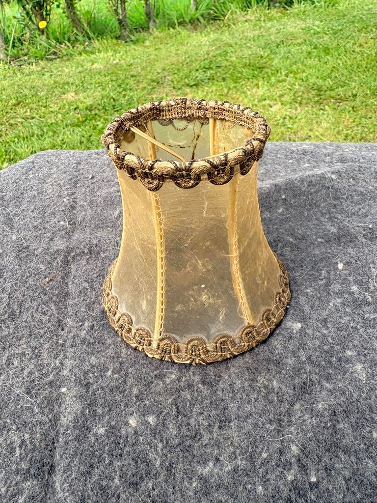 Vintage lampenkapje van leer, 10 cm hoog, 11 cm doorsnede, Ophalen of Verzenden