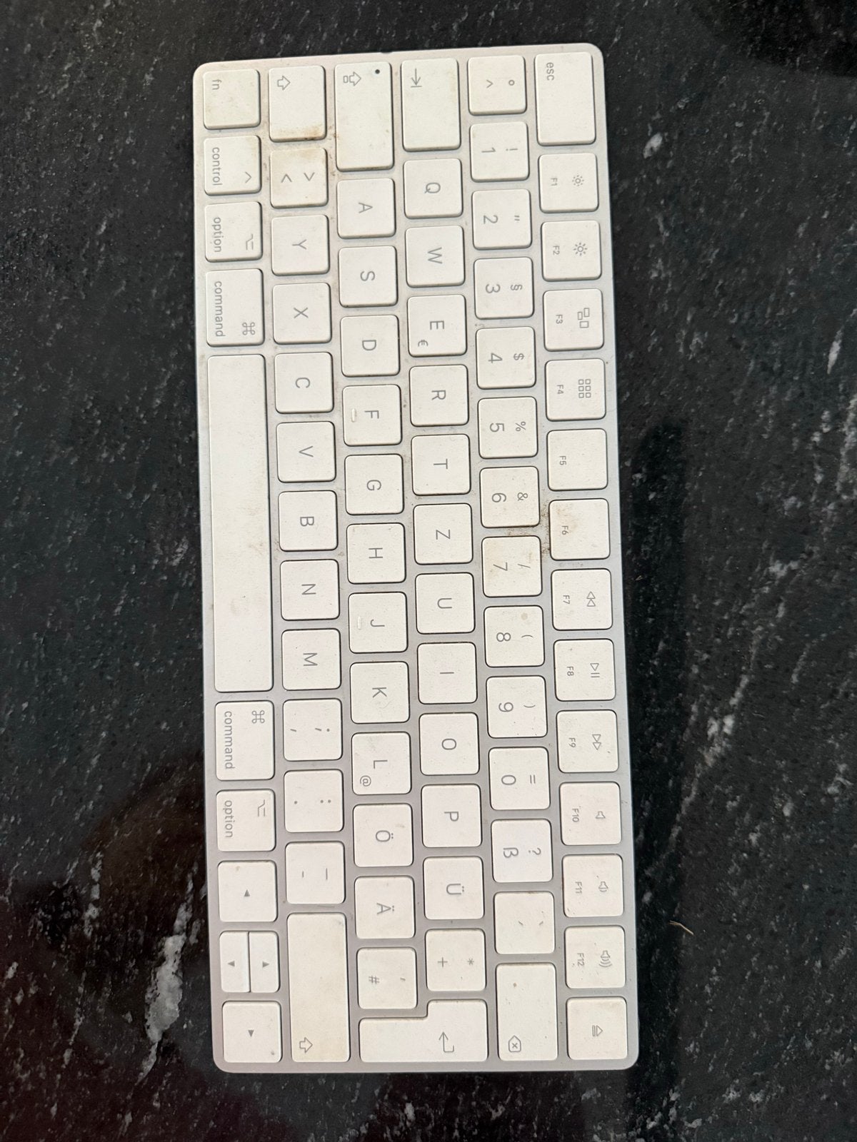 Apple Magic Keyboard A1644 - Duits (QWERTZ) - Werkt perfect, Computers en Software, Toetsenborden, Ophalen, Qwertz, Gebruikt, Draadloos