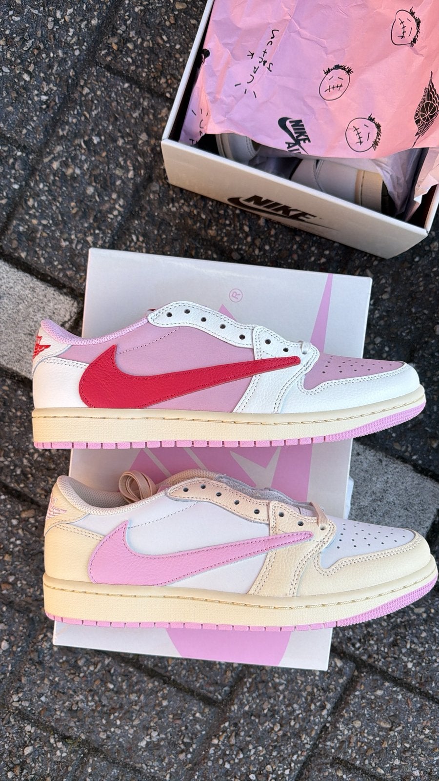 Jordan 1 Low Travis Tropical Pink Meerdere maten, Kinderen en Baby's, Kindermode-accessoires, Ophalen of Verzenden, Zo goed als nieuw