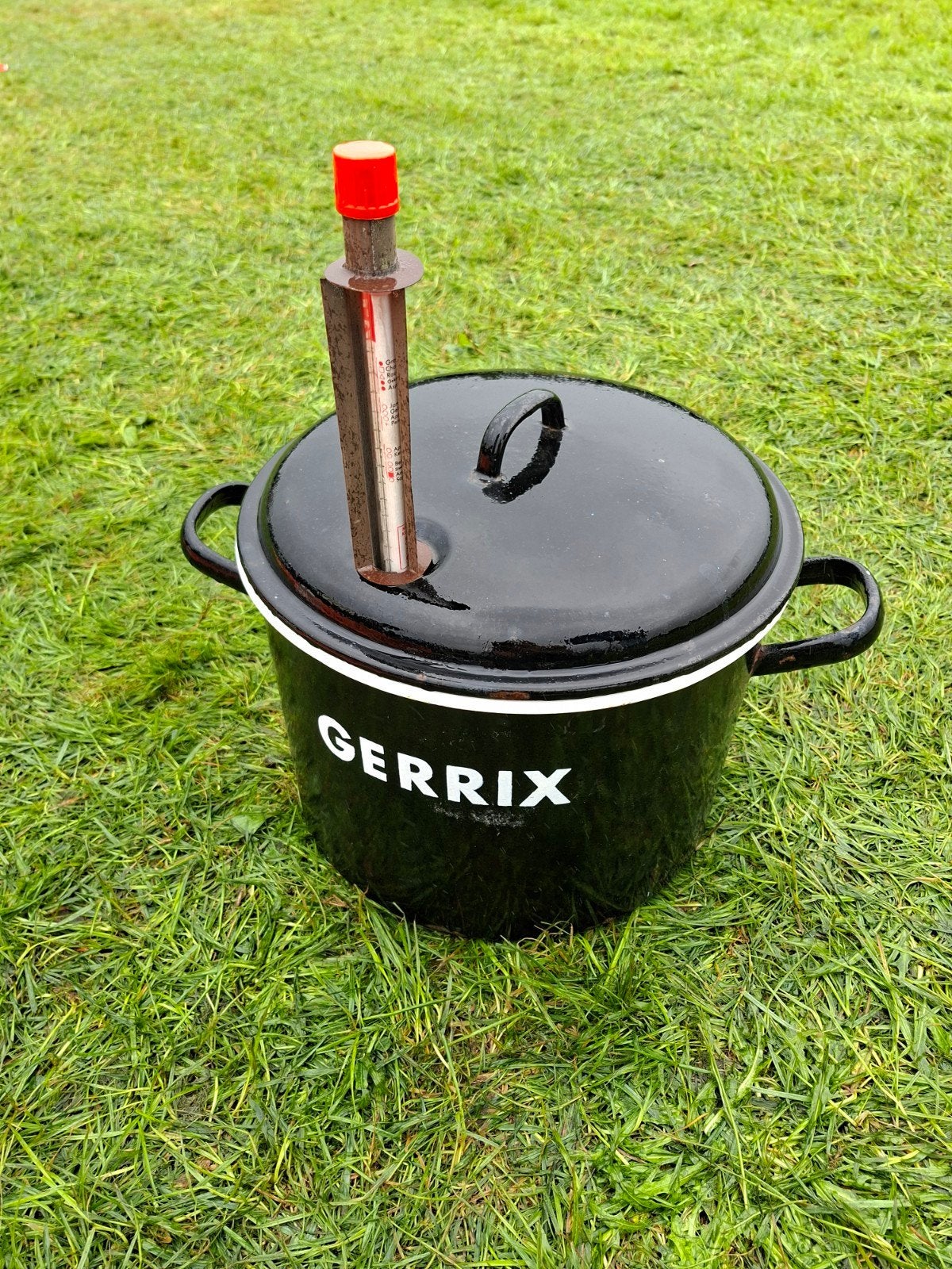 Weckpan met toebehoren, Ophalen
