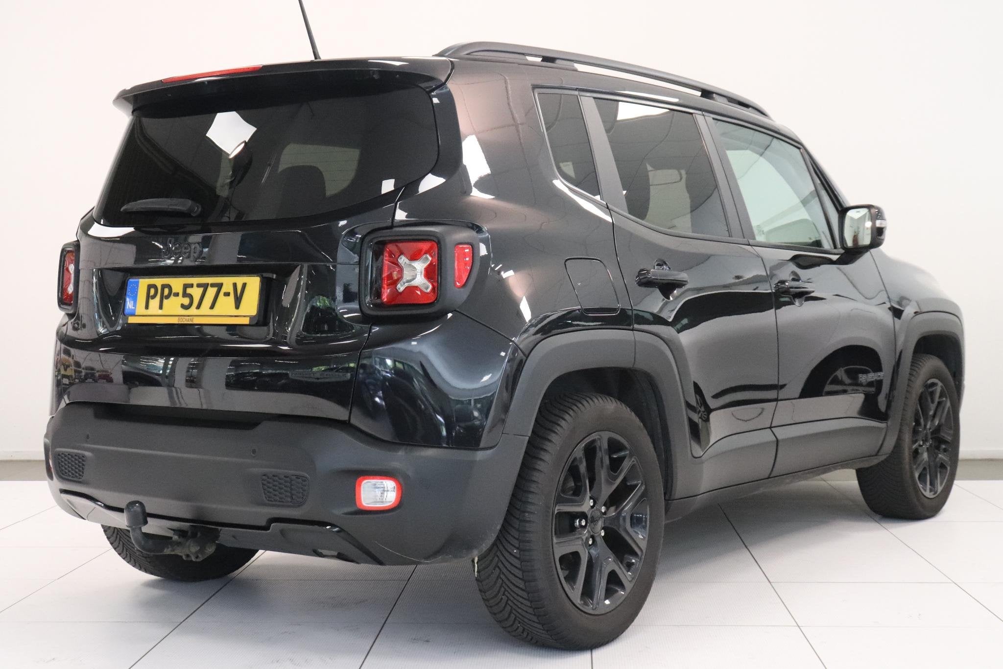 Jeep Renegade 1.6 E-Torq Night Eagle II | Airco | Parkeersen, Stof, Gebruikt, 4 cilinders, Met garantie (alle)