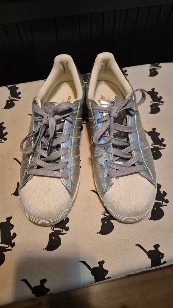 Adidas superstars 39 1/3, Ophalen, Zo goed als nieuw, Sneakers of Gympen