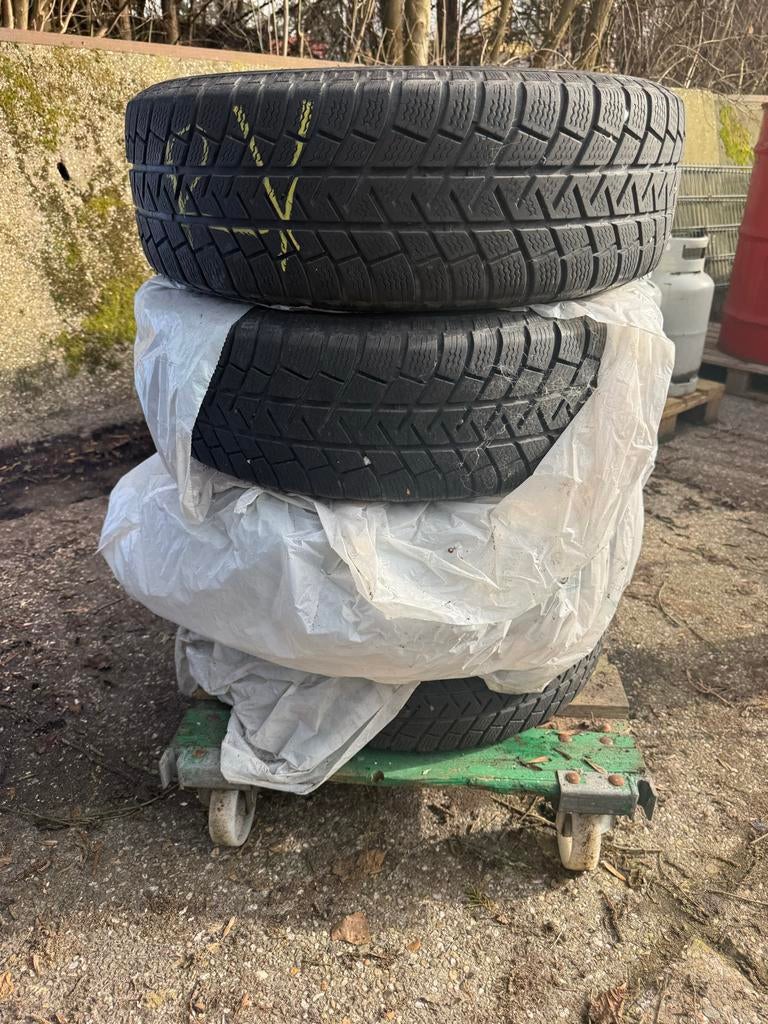 Set van 4 Michelin winterbanden op aluminium velg 215/60 R17, Auto-onderdelen, Banden en Velgen, Banden en Velgen, 17 inch, Gebruikt