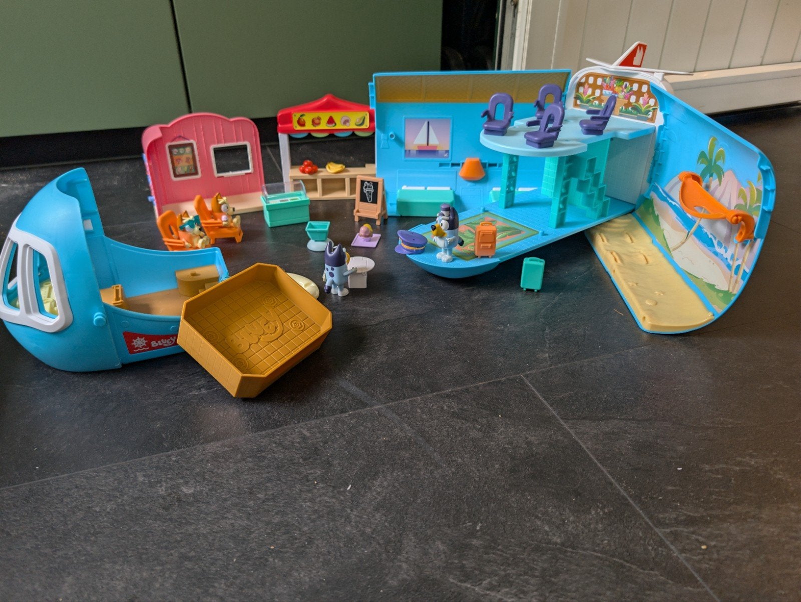 Bluey Bingospeelset: vliegtuig, ijssalon, groentekraam, Ophalen of Verzenden, Zo goed als nieuw, Jongen of Meisje