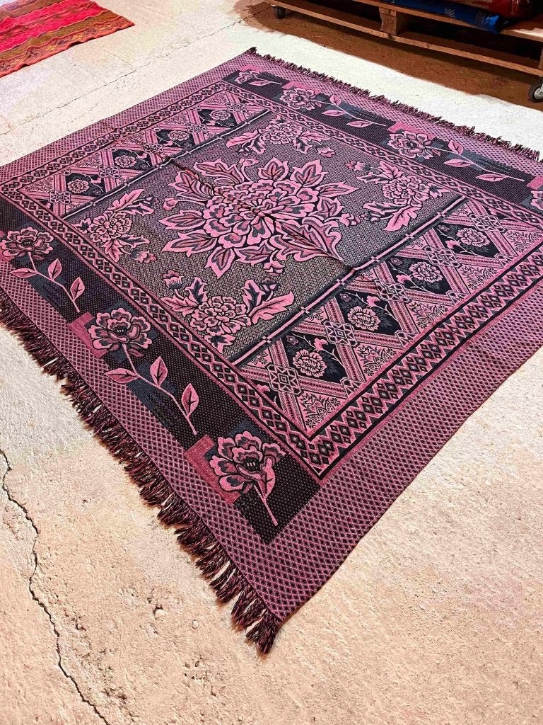 Vintage grand foulard woonkleed paars tinten 190/156 cm, Huis en Inrichting, Woonaccessoires | Plaids en Woondekens, Djt@dejuistetoon.eu