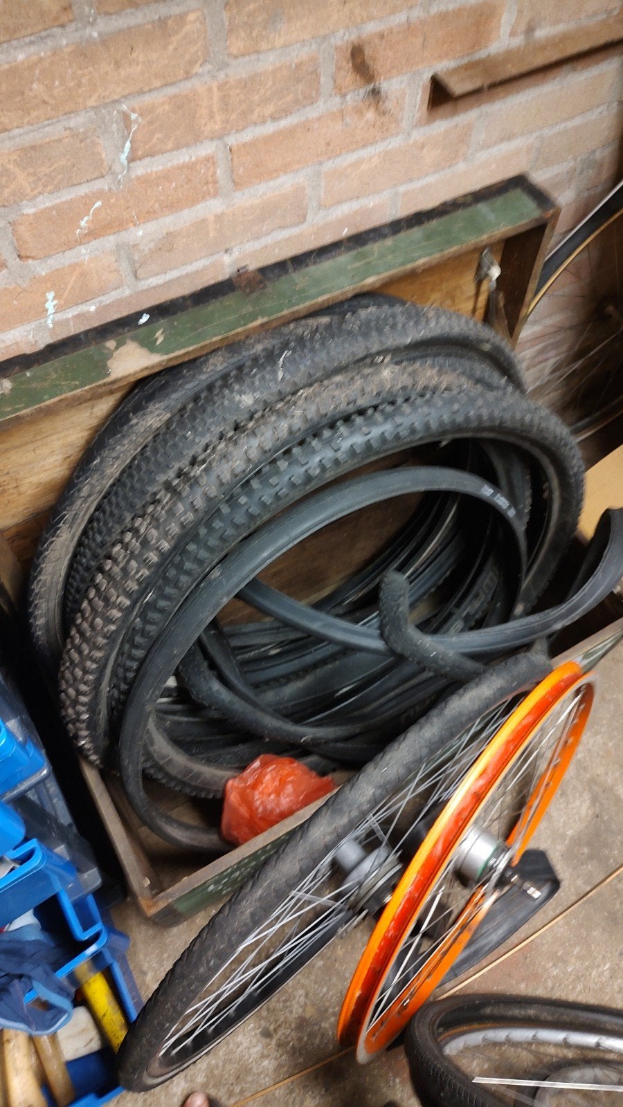 Diverse wielen en buitenbanden voor fietsen, Fietsen en Brommers, Fietsonderdelen, Gebruikt, Band, Aluminium, Mountainbike, Racefiets