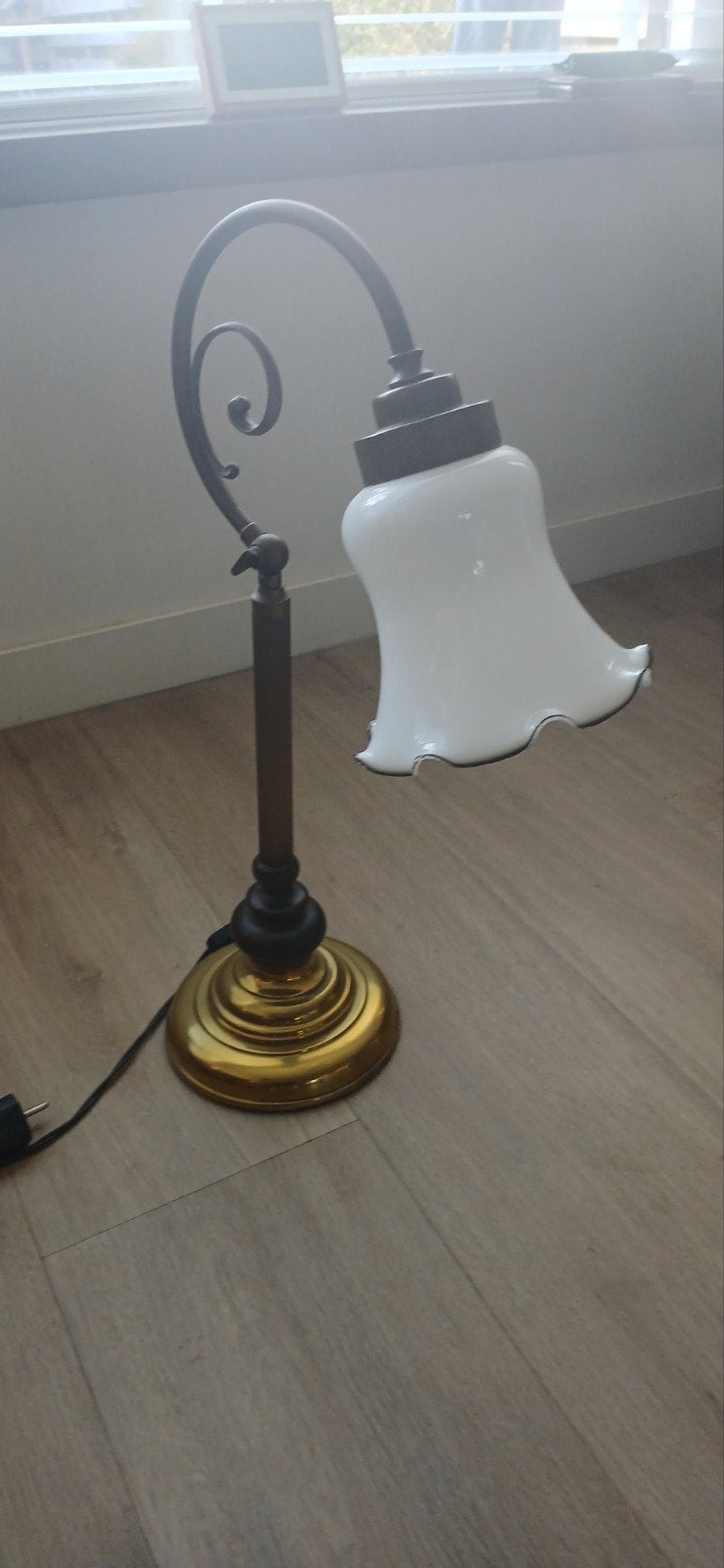 Vintage Tafellamp met Messing Voet en Glazen Kap, Antiek en Kunst, Ophalen