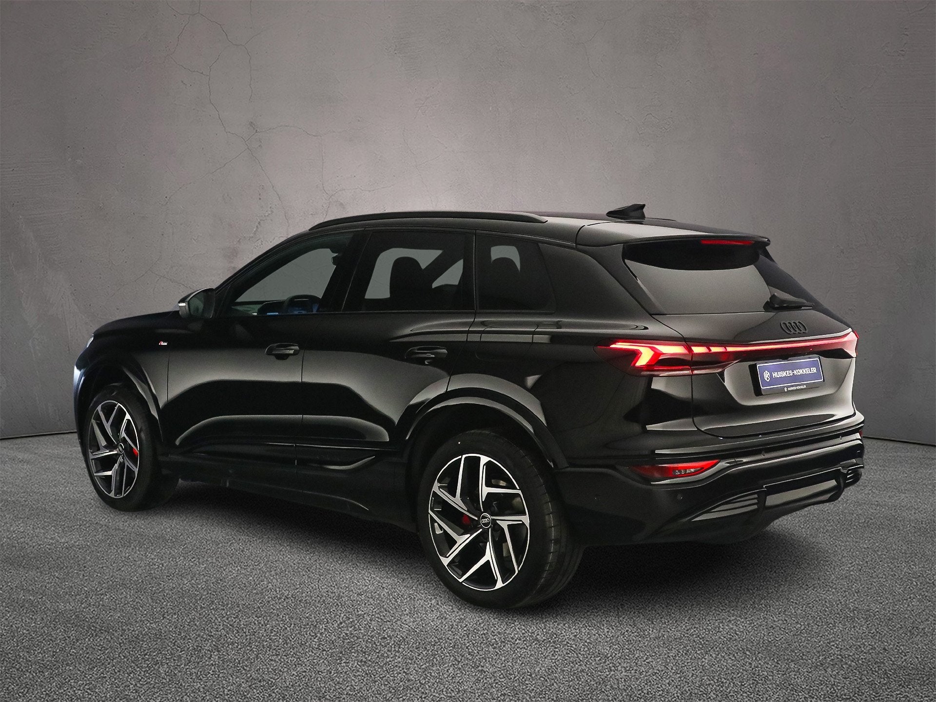 Audi Q6 e-tron, Auto's, Automaat, Zwart, SUV of Terreinwagen, 615 min