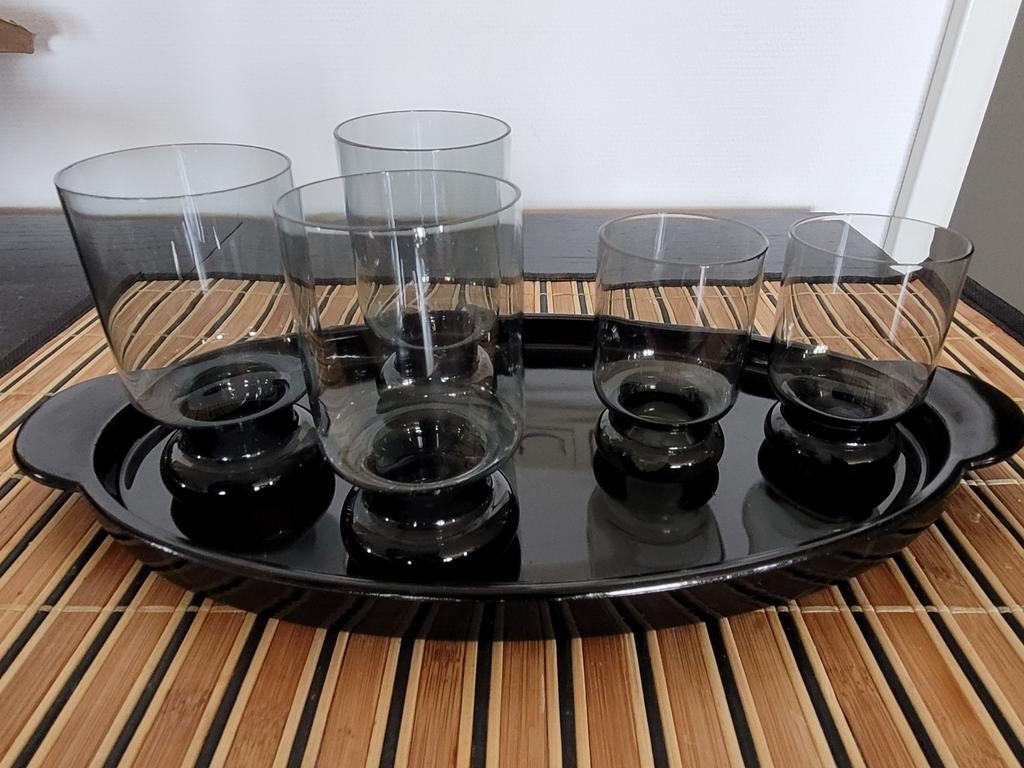 Vintage glazen op zwarte voet met ovaal persglazen schaaltje, Antiek en Kunst, Ophalen of Verzenden