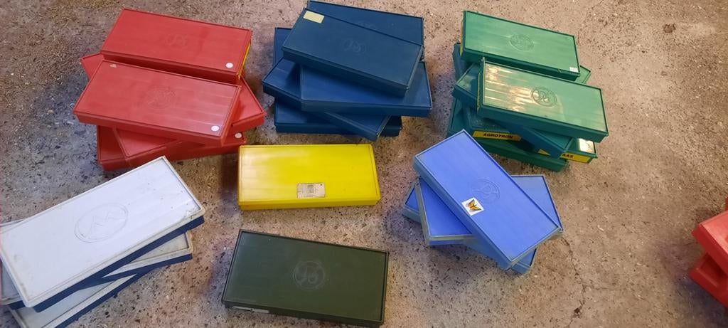 Partij van 47 oude school letterdozen, Ophalen of Verzenden, Gebruikt