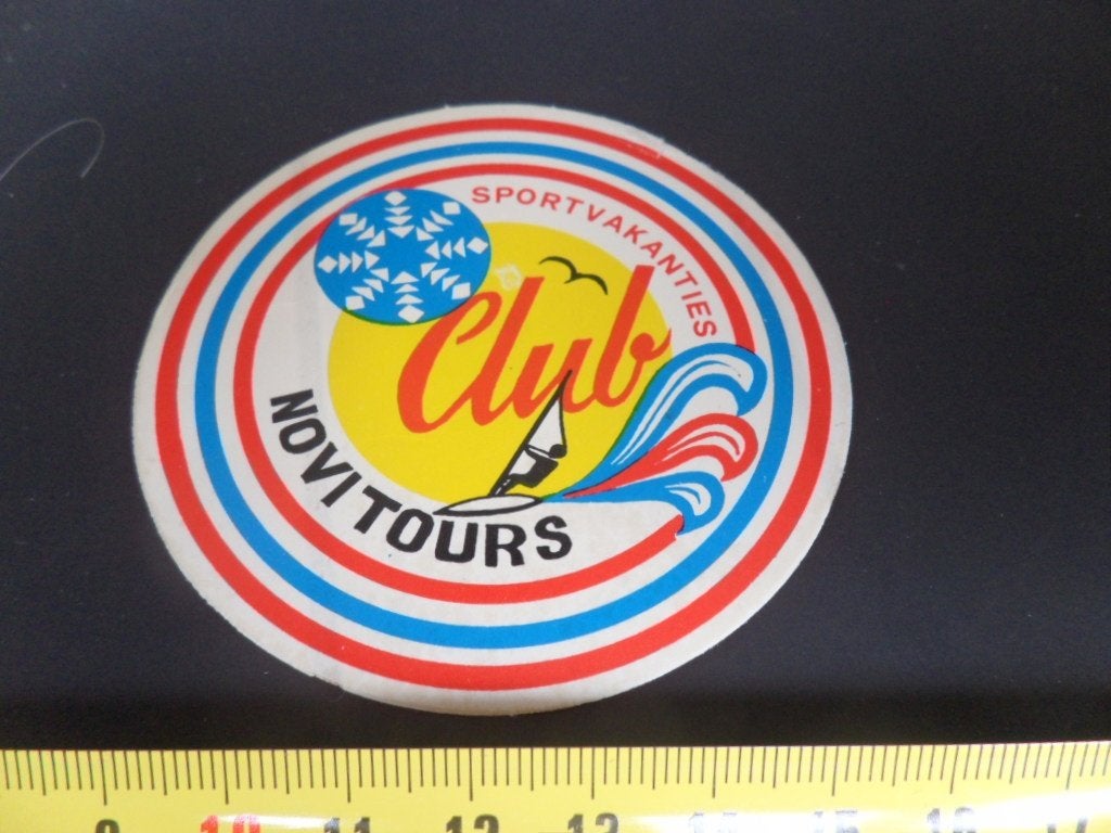 sticker sportvakanties club novitours strip windsurfen, Ophalen, Zo goed als nieuw