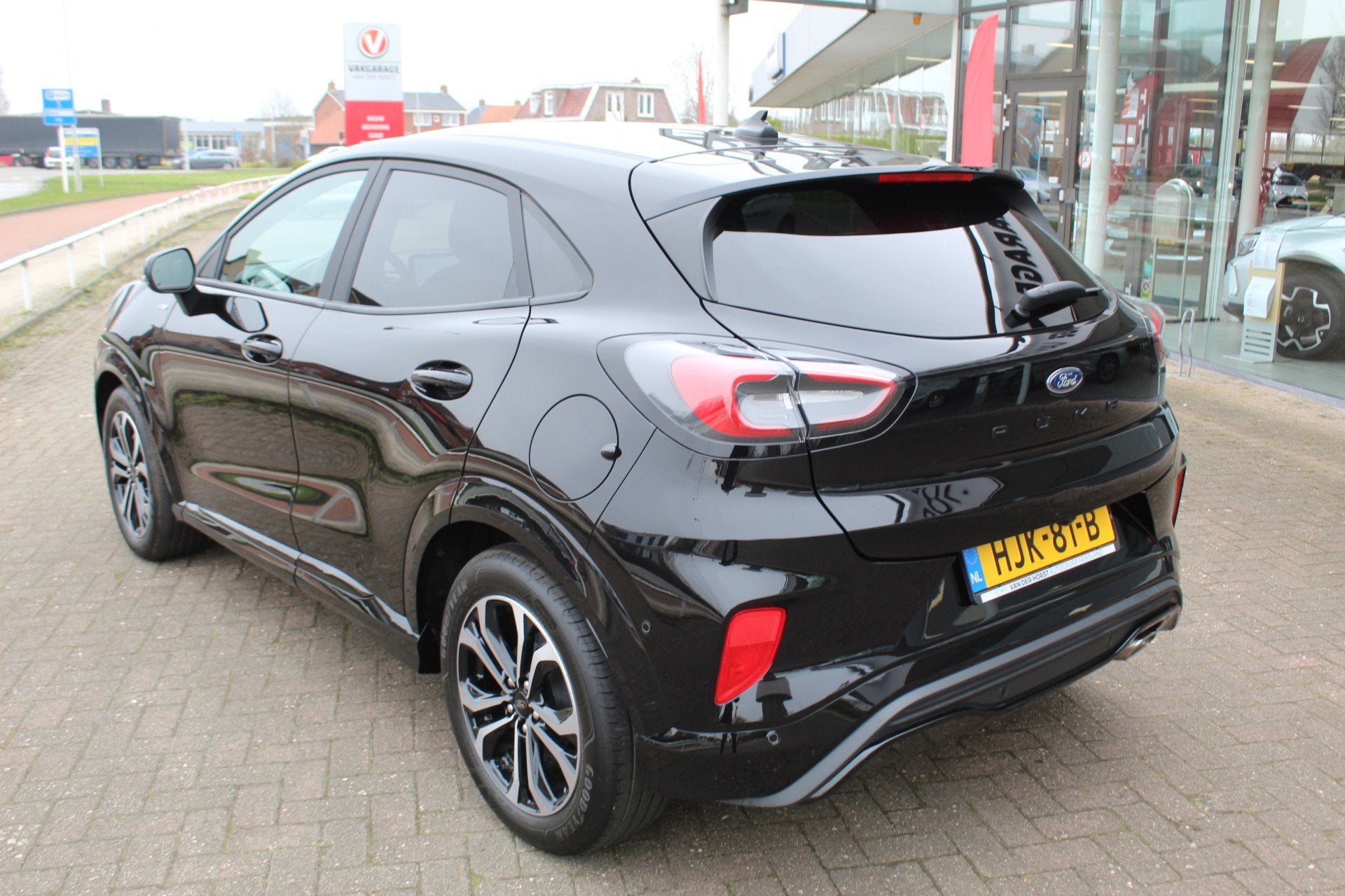 Ford Puma 1.0-125pk EcoBoost Hybrid ST-Line. April 2024 ! Sl, Auto's, Voorwielaandrijving, 12 maanden, Stof, Zwart