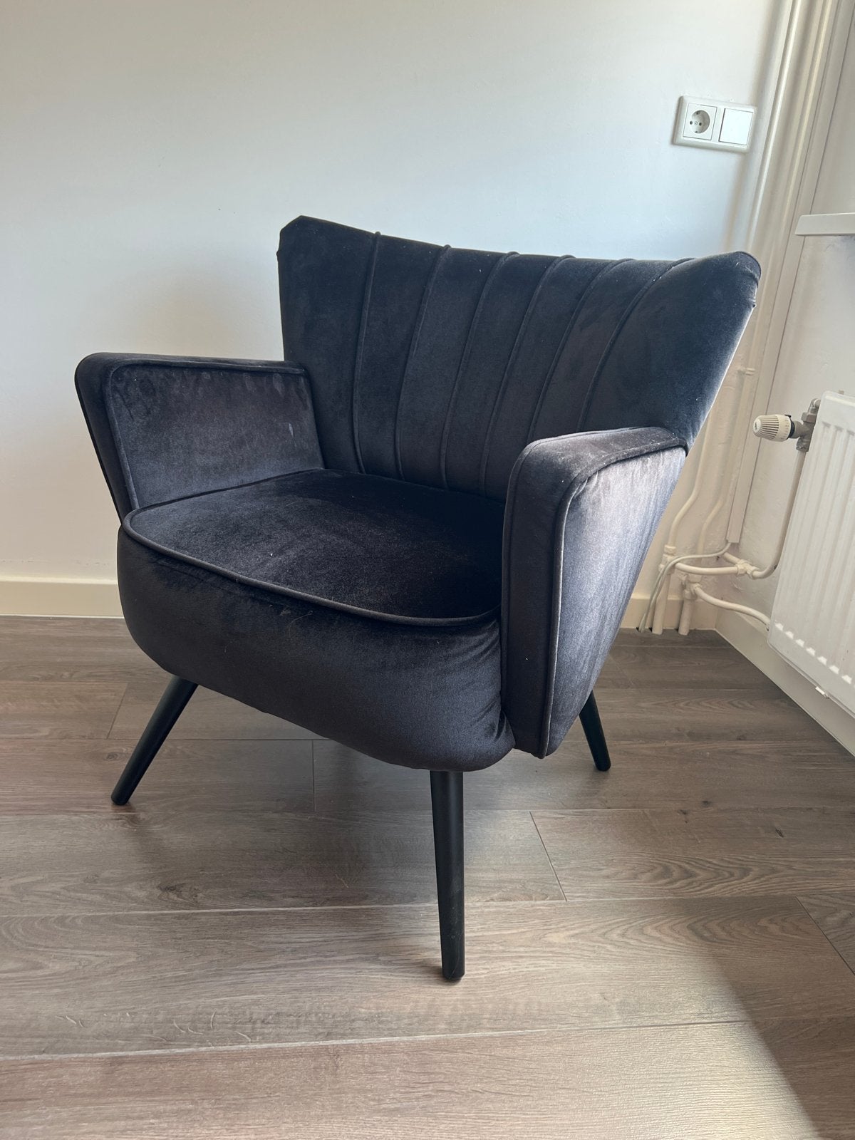 Zwarte fauteuil met velours bekleding, Huis en Inrichting, Fauteuils, Ophalen, Gebruikt, 75 tot 100 cm, Stof