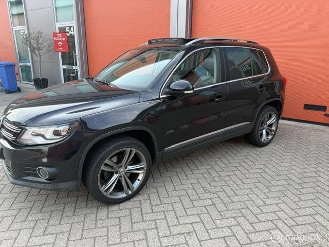 Volkswagen Tiguan 2.0 TSI Sport&Style 4Motion AUTOMAAT, Automaat, Euro 5, Gebruikt, Zwart