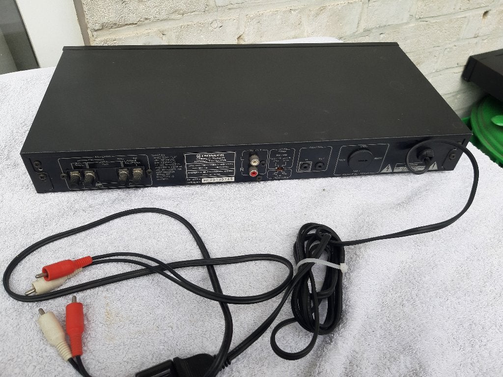 Foto 13 van Pioneer stereo Tuner TX-1070 R of Tuner F-551L, 2 soorten