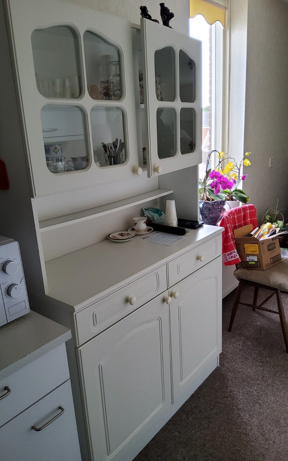 Witte buffet kast met lades en glas deuren 180 h.130 br.45 d, Ophalen, 100 tot 150 cm, 150 tot 200 cm, 25 tot 50 cm