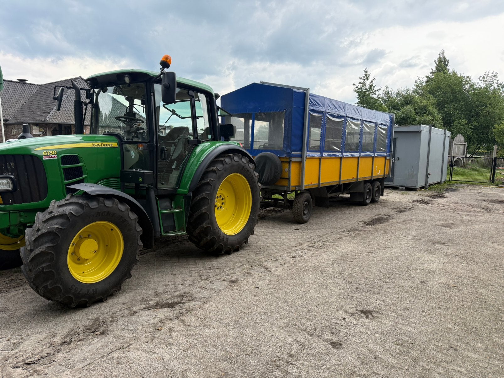Huifkar (huifwagen - recreatie - pendeltrein), Gebruikt, Tot 2500, Tot 80 Pk, Ophalen