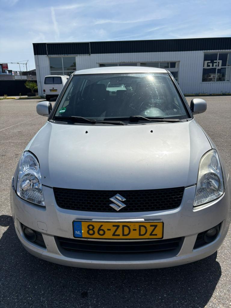 Suzuki Swift 1.3 5DRS 2008 Grijs, Voorwielaandrijving, Stof, 40 €/maand, 400 kg