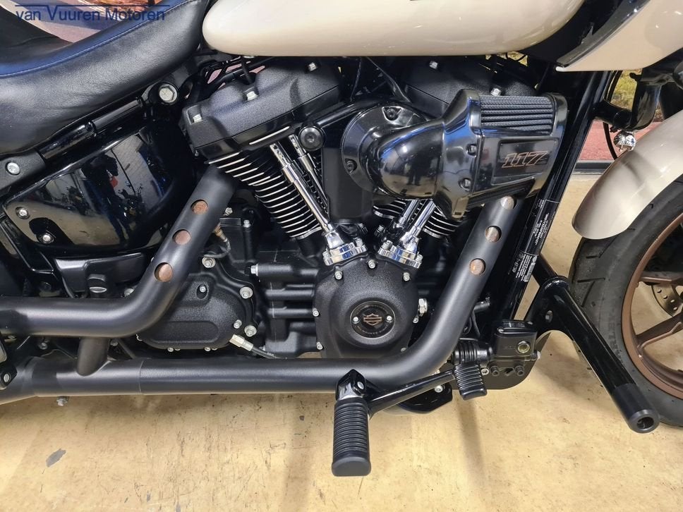 Foto 2 van HARLEY-DAVIDSON 5HD LOW RIDER ST FXLRST (bj 2023)