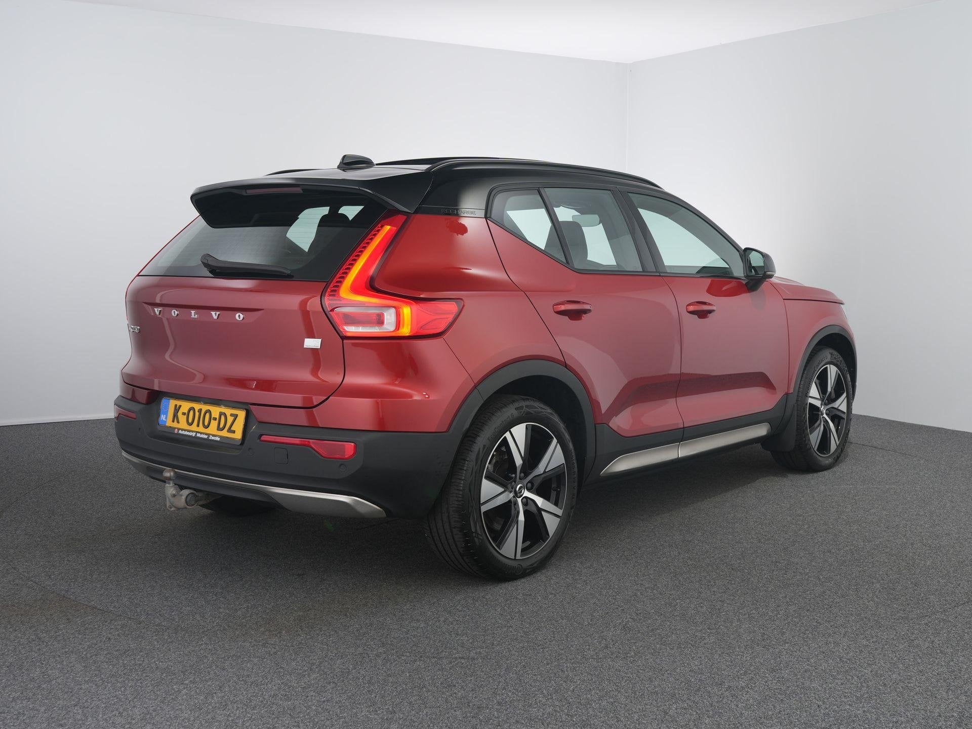 Volvo XC40 Recharge P8 AWD R-Design | Zwenkhaak | Pano | Lee, Auto's, 34 min, Gebruikt, Overige kleuren, 430 km