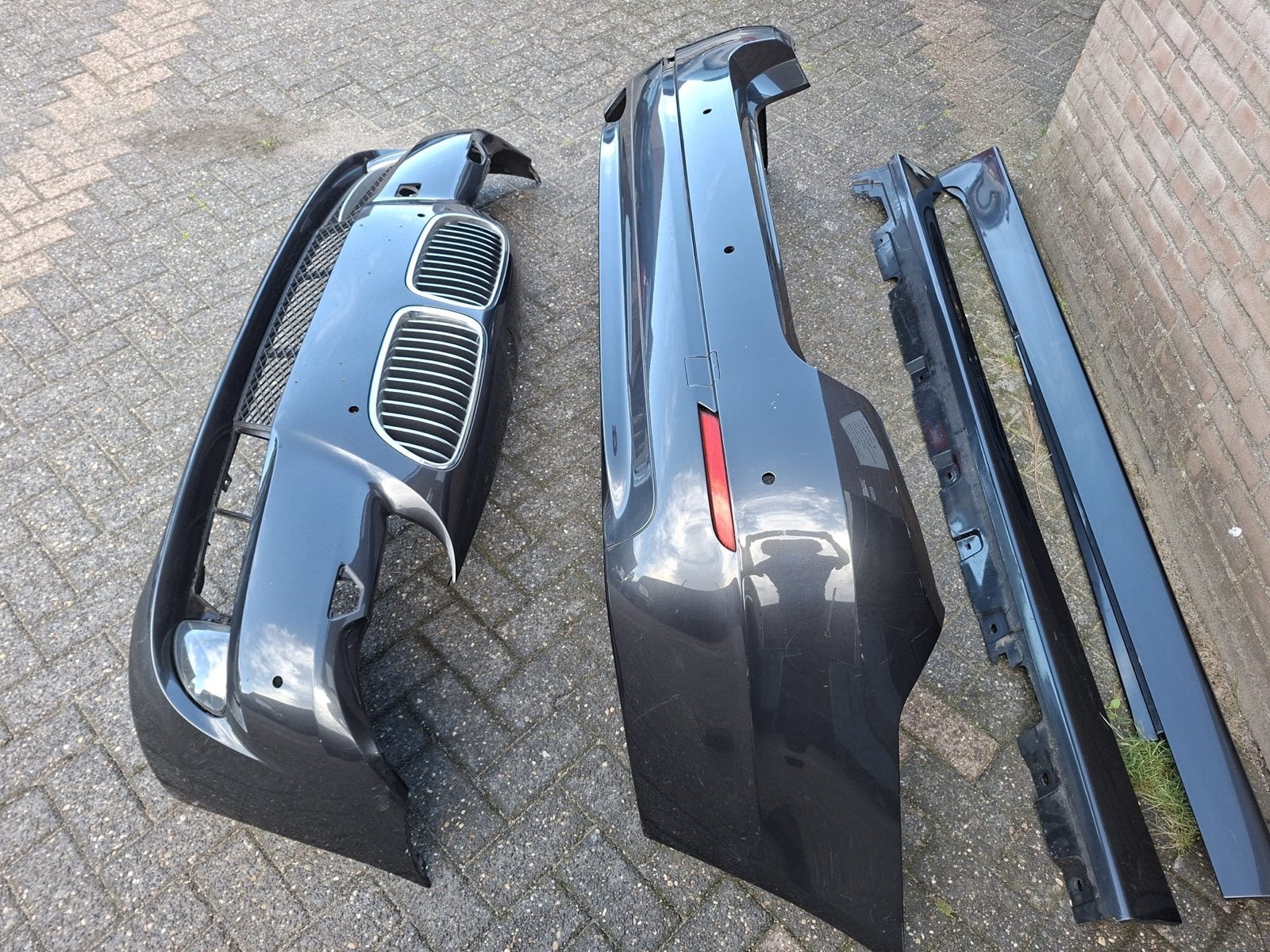 BMW 5 Serie F10 (sedan) Bumpers en Sideskirts, Auto-onderdelen, Carrosserie en Plaatwerk, Ophalen, Gebruikt, Voor, Bumper