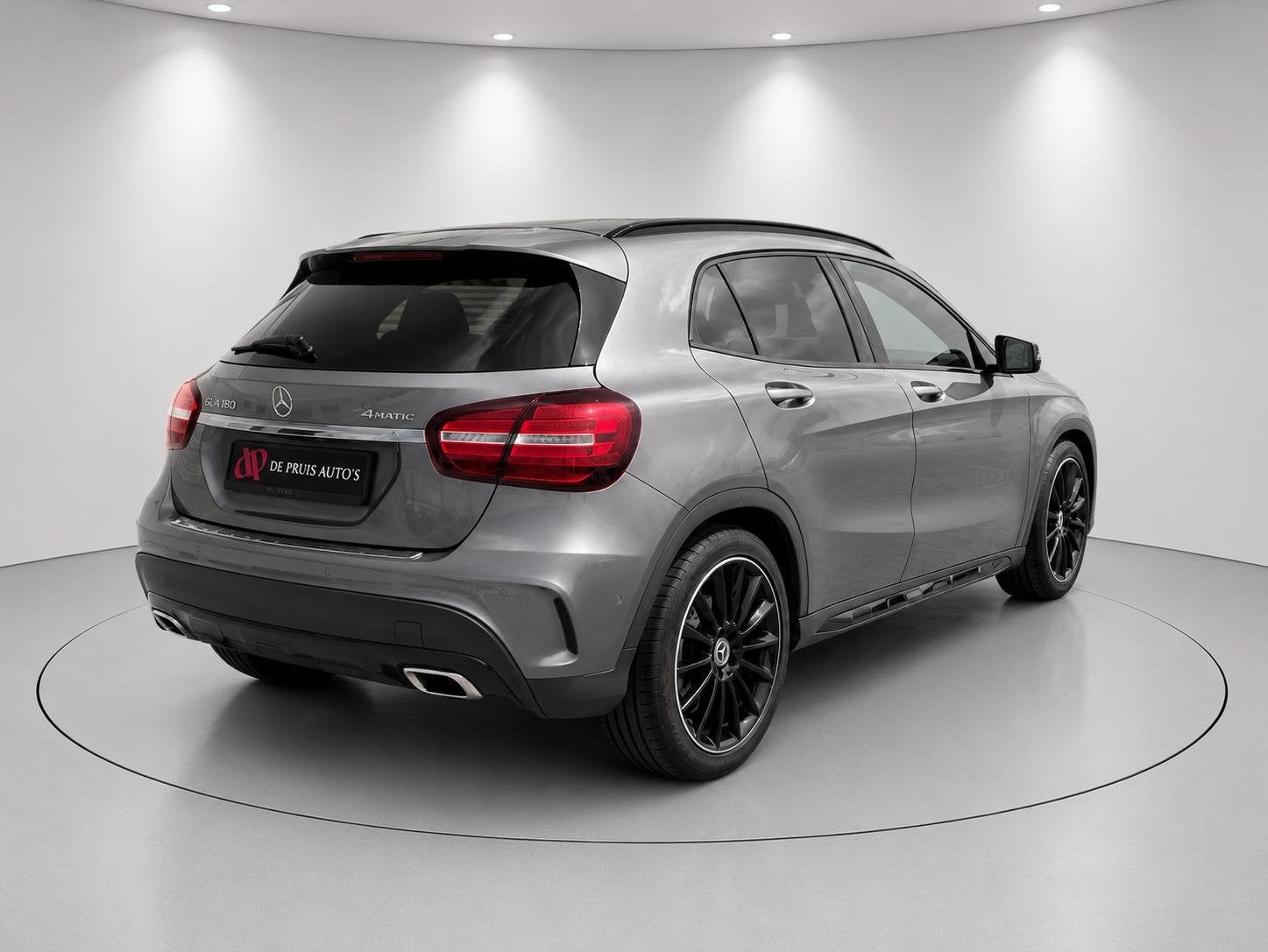 Mercedes-Benz GLA-klasse 250 4Matic Premium Plus Pano Harman, Auto's, Mercedes-Benz, 15 km/l, 4 cilinders, Met garantie (alle)