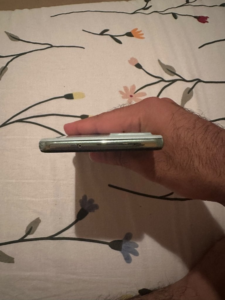 Foto 6 van 2 smartphones te koop – iPhone 8 Plus & Samsung A52s 5G