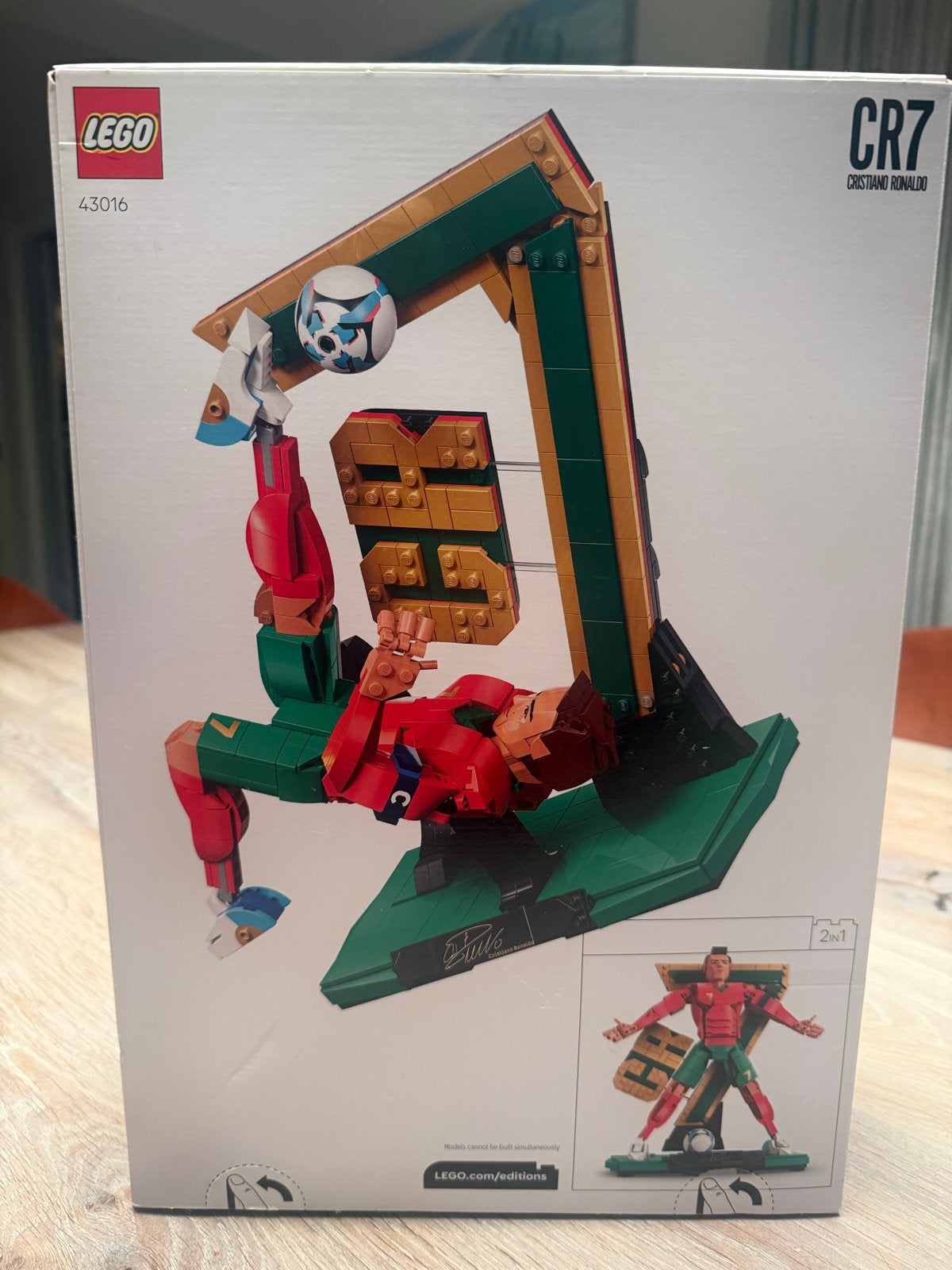 Foto 3 van LEGO Cristiano Ronaldo CR7 43016 - Nieuw en Ongeopend