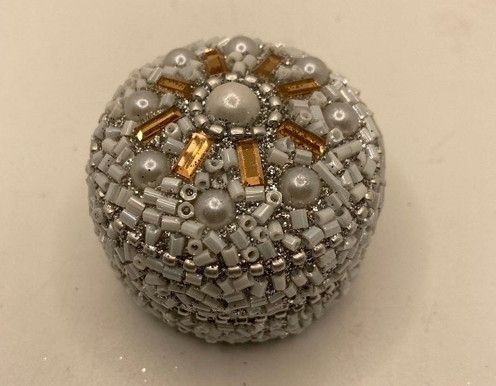 OPBERGDOOSJE KLEIN ZILVER WIT GOUD DECO LOOK rond 4,5 CM, Overige materialen, -, -, Nieuw