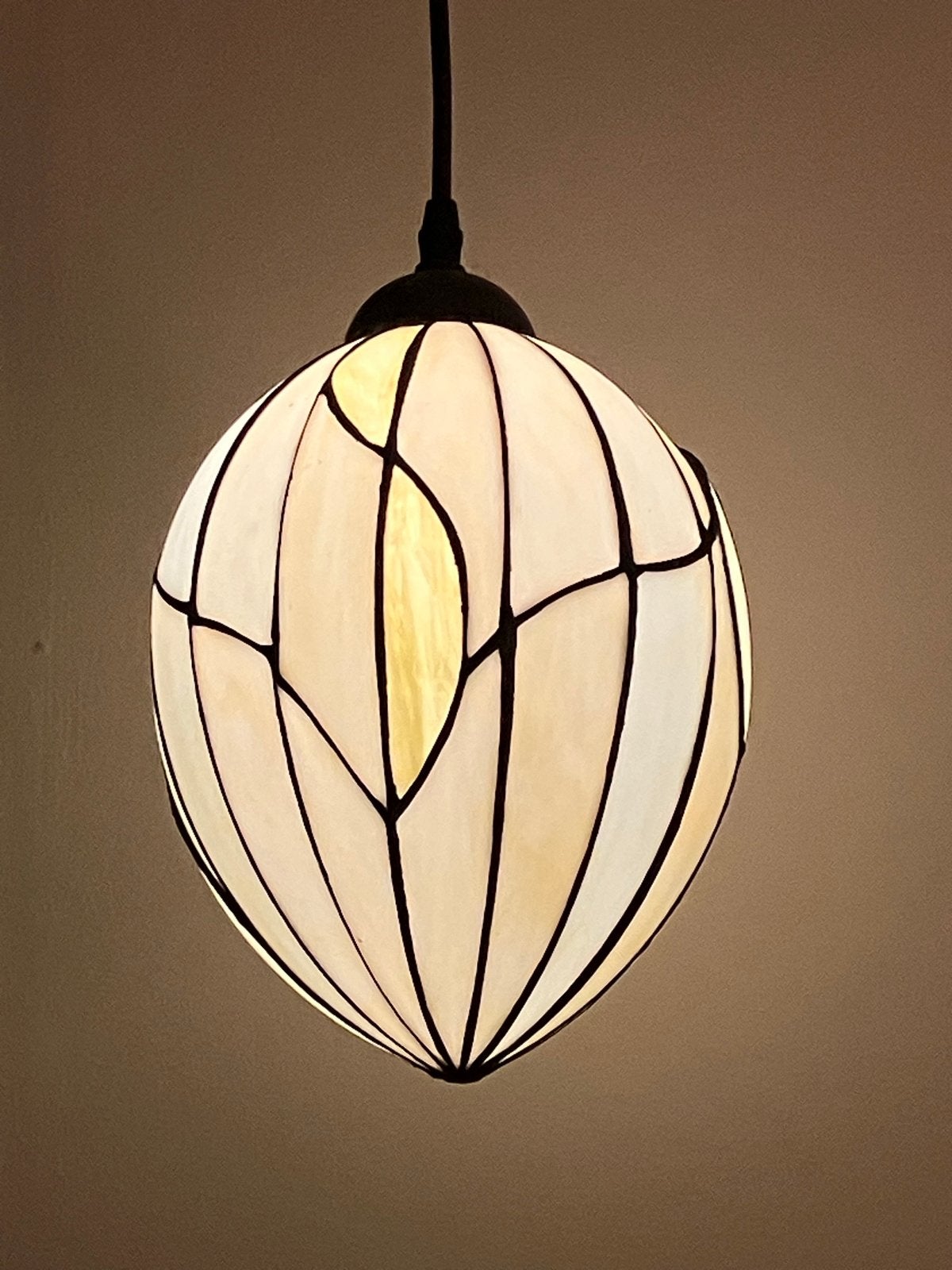 Hanglamp Art Nouveau / Tiffanystijl, Huis en Inrichting, Ophalen of Verzenden, Zo goed als nieuw, Glas, E27 (groot)