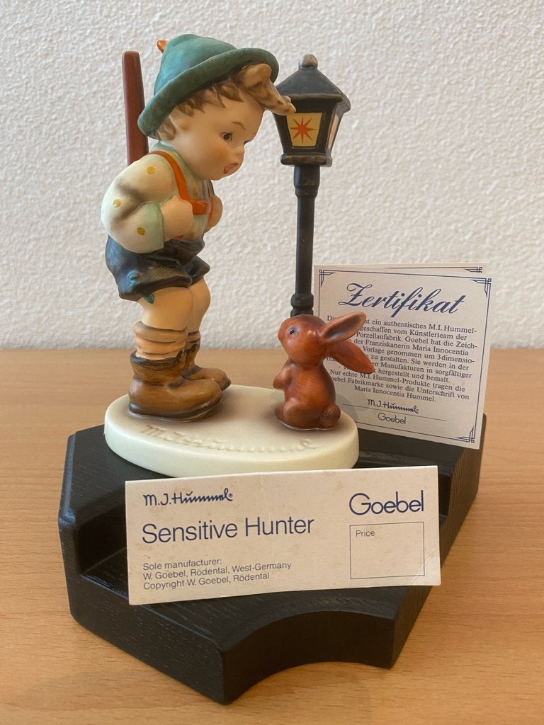 Hummel beeld " Sensitive Hunter" Nr 611, Verzamelen, Beelden en Beeldjes, Ophalen, Zo goed als nieuw, Hummel